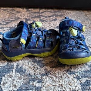Keen Kids Blue and Green closed toe Sandals